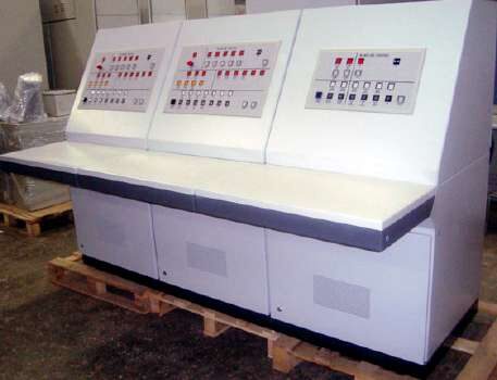 Three-section control desk with indication lamps